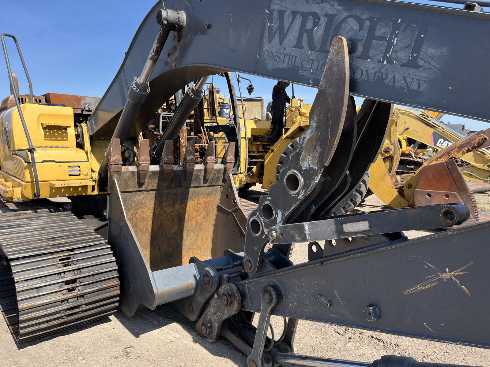 ./imagenes/INVOICE/2019/18295/JOHN DEERE 210G (13).JPG